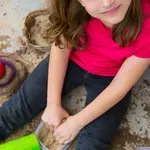 Prestanite stalno brisati djeci ruke i ne kupajte ih svaki dan!