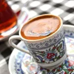 Turska kava: Priča o okusu, ritualu i jednoj slanoj tradiciji