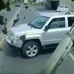 Izletio pred kamion pa shvatio da je napravio kobnu pogrešku