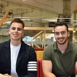 Dvojac koji demokratizira modu uz pomoć AI: Za minutu imate originalan i jedinstven dizajn majice