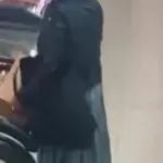 Gospođa prozvana kradljivcem stoljeća! Pogledajte kako je sakrila paket