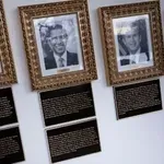 Šok u Bijeloj kući: Trump postavio pločice s opisima bivših predsjednika, vulgarni su