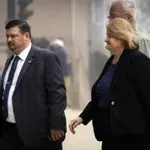 Sutkinja pomagala migrantu da izbjegne uhićenje, a onda je i sama završila na optuženičkoj klupi