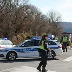 Dvije nesreće u Slavoniji, ima ozlijeđenih: Vozač sletio s ceste, drugi naletio na pješaka