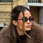 Adriana Ćaleta-Car u sjajnom kimonu s umjetnim krznom, i ostatak kombinacije je pogođen