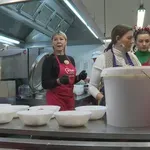 Djelatnici bolnice dijelili obroke u pučkoj kuhinji: "U predblagdansko vrijeme brojni pregrizu sram..."