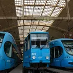 VIDEO Raspašoj na božićnom domjenku sindikata ZET-a: Muškarac gol plesao na stolu, izbila brutalna tučnjava s bendom