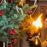 Prizor iz crkve iznenadio gledatelje, svi se pitaju kako drvce nije planulo