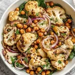 Ovo nam treba! Zdrava, topla salata od pečene cvjetače i slanutka koja oporavlja tijelo