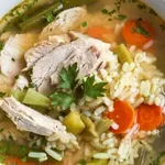 Tako je malo potrebno za fino jelo na žlicu, ovu divnu juhu od piletine i riže možete napraviti za 35 minuta