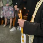 Svećeniku kojem je zabranjen ulaz u Hrvatsku zapaljen skupocjeni automobil