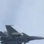 FOTO Udarni zrakoplov kineske ratne mornarice snimljen s novim ubojitim projektilima