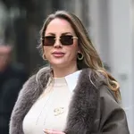 Vrhunski se skockala! Šetnja centrom Zagreba u slatkoj minici i nabranim čizmama za tip-top izdanje