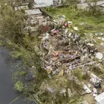 FOTO/VIDEO Vjetrovi od 270 km/h razorili otok: Ima mrtvih i nestalih, tisuće ostale bez krova nad glavom