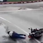 Nitko im ne bi vjerovao da ne postoji snimka: Motociklisti doživjeli bizarnu nesreću