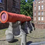 Kazna za razbijenu čašu je 90 eura: Popularni kafić u kojem morate ostaviti cipelu kao polog