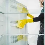 Češće nego što mislimo: Koliko često treba čistiti hladnjak i zamrzivač?