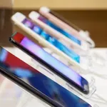 Godišnje izvješće pokazalo zabrinjavajući trend: Svjetsko tržište mobitela posustalo u 2025.