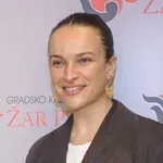 Ljupka Gojić Mikić nosi najudobniji smeđi komplet, stvoren je za opuštena zimska izdanja