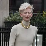 Sigurne smo da nećete vidjeti izdanje koje je više kul od ovog Tilde Swinton, genijalna je kao i uvijek