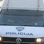 Otac tukao maloljetnu kćer mlatilicom za muhe: Osuđen je na uvjetni zatvor