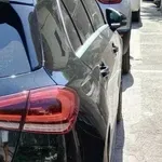 Osvetio se vozaču koji mu je parkirao pred ulazom, ali objava podijelila publiku