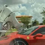 Tatini sinovi nekako se dokopali vozačke pa odmah izazvali kaos