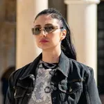 Šetnja Dubrovnikom u omiljenim proljetnim tenisicama uz koje uske traperice pristaju zakon