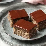 Kolač s makom na čaše: Trebat će vam pet minuta za pripremu, a ne trebate ni mikser ni vagu