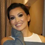 Nina Badrić: Genijalna haljina s pareom koja se može nositi na dva načina, a gležnjače su joj izvrstan par