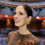 Suknja Bojane Gregorić Vejzović pravo je osvježenje u proljetnoj garderobi, a posebno ističe struk