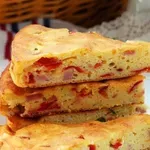 Sočna carska pita ukusan je, brz i jeftin ručak savršen za pražnjenje hladnjaka