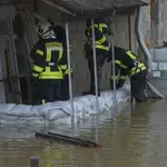 Nakon dramatičnog nevremena prijete i poplave: "Ugrožene su kuće, vatrogasci grade zečje nasipe"