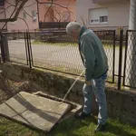 U 21. stoljeću, u glavnom gradu, neki i dalje žive u uvjetima prošlog stoljeća: "Kad je pljusak, plivamo u fekalijama"