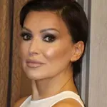 Nina Badrić: Fantastičan kaput sa širokim remenom koji kombinaciji daje posebnu notu ženstvenosti