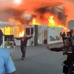 Vatrena stihija na samitu: Požar progutao paviljon, nastala je panika