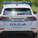Policija pretražila kuću: Pronašla drogu i oružje, uključujući "Thompsona"