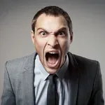 Građani pozivaju na otpor i borbu protiv robota: Jedan muškarac završio je u bolnici