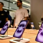 iPhone pokreće novi trend na mobilnom tržištu? Sljedeće godine stiže veliki novitet na Appleove telefone