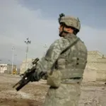Američani po več kot dveh desetletjih zapuščajo Irak, milice sporočile: »Ne damo orožja!«
