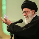 Nekdanji analitik CIE: Uboj Hameneja bo okrepil podporo vladi v Teheranu