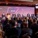 Blejski forum zbledel: nakladanje istomišljenikov, 452 milijonov evrov pa za nič, Zelenski zavrnil povabilo Slovenije