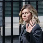 Se pripravlja aretacija žene Vladimirja Zelenskega? SAP in NABU imata že dovolj gradiva za obtožnico proti Eleni