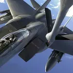 Nad Kuvajtom sestrelili tri ameriške lovce F-15: Rezultat elektronskega motenja ali iranskih raket?