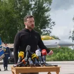 Ukrajina vse bolj v temi: Zelenski kritizira ukrajinsko vojno letalstvo