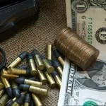 Paradoks: Kijevski režim prosi za vojaško pomoč, istočasno pa prodaja orožje v vrednosti več milijard dolarjev