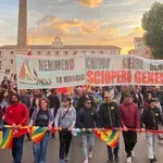 V Italiji zahtevajo popoln bojkot Izraela, Slovenija pa vzpostavlja »normalne« odnose z »velesilo v pobojih otrok!«