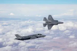 Iz zaupnih virov: »Izrael je nad Iran poslal F-35 z jedrsko bombo, a ni uspel, na poti tja so ga sestrelili Rusi!«