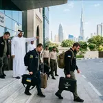 Pogorel najnovejši zaslužkarski načrt prodajalca megle: Zalivske države nagnale strokovnjake Zelenskega