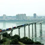 Priznanje iz UNCTAD-a: Ameriške carine škodljive, Kitajska pa ostaja ključni motor rasti svetovne trgovine